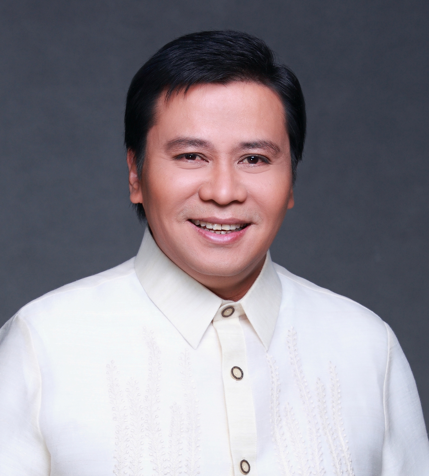 https://piffvancouver.com/main/wp-content/uploads/2023/06/JINGGOY-ESTRADA-PHOTO.jpeg